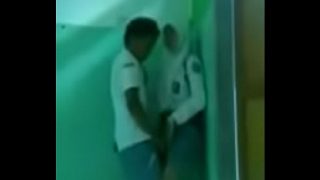 Anak sma ngentot di kelas – jilbab Indonesia