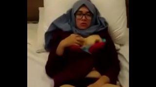 Awek Tudung Sangap 01
