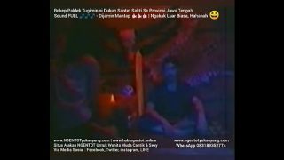 Bokep Indonesia | Paklek Tusiman si Dukun Santet Cabul NGENTOT Dengan Neng Susan