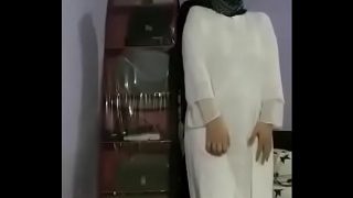 Cewek Jilbab Cantik Sangek Colmek