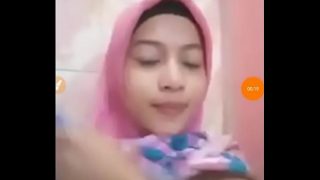 CEWEK JILBAB NGOCOK KAMAR MANDI http://in11.site/nvVjv