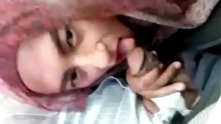 emut tante hijab full http://bit.ly/2KiTfqg