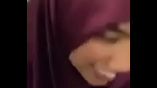 Hijab merah yang malu malu durasi full https://ouo.io/9d0s5u