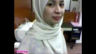 Malay Hijab got rubbed in the office
