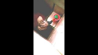 Ngintip Mahasiswi Berhijab Di Toilet