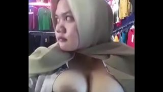 bu guru hijab suka pamer toge full : https://ouo.io/m7p4EZ
