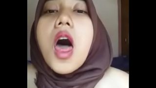 jilbab mainan pejuh dan ditelan versi Full https://ouo.io/AJacT2