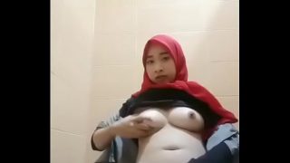 Hijab Colmek di toilet mall