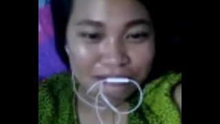 Indonesian girl sri like to watch white dick