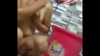 Dì tắm chi tiết