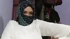 Indonesian Hijab Girl Masturbate 01