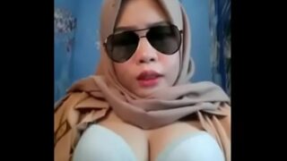 Melayu bertudung tetek besar big boobs girl