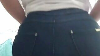 Cewek Indo BJ n Fuck wearing trendy jeans