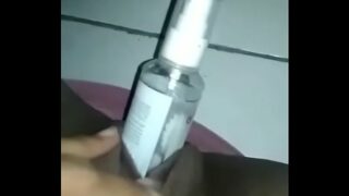 Colmek pake botol minyak wangi