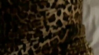 perempuan cantik kulit macan tutul doggy abg panlok indo