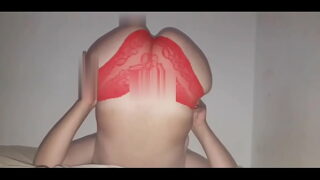 Marocaine vierge prend la bite pour la premiè⁸re fois